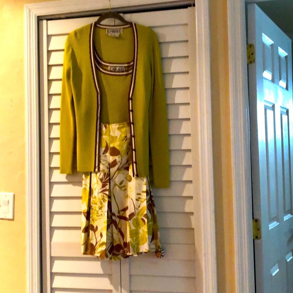 Carlisle 3 pc ensemble.